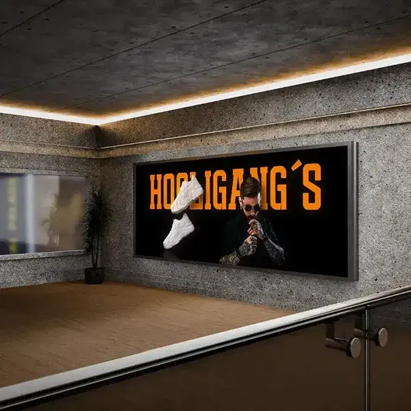 Diseño de interiores y señalética comercial con branding para Hooligangs por Barucck